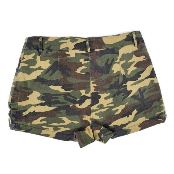 Tea & Cup lace up camo shorts. * Size ~ Sm * - Picture 2 of 4